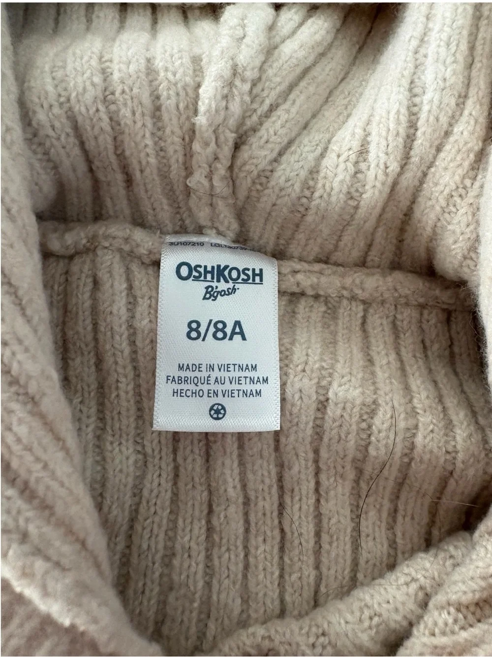 OSH KOSH Ribbed Hooded Sweater in Light Cream Size 8/8A — PERFECT FOR LAYERING!